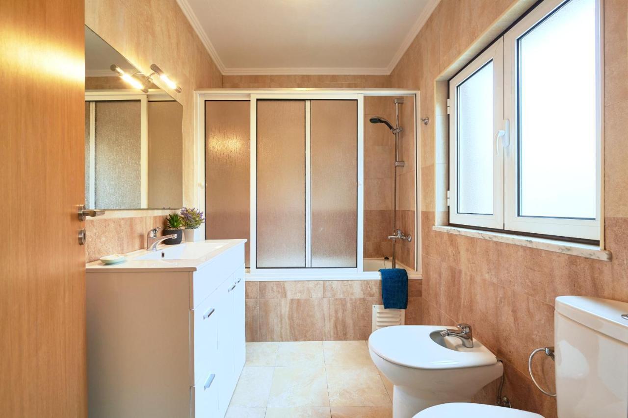 Spacious And Renovated Apartment With Amazing Patio, By Timecooler Lisbon Exterior photo
